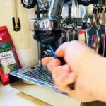 Grouphead Brush Cleaning Use 1