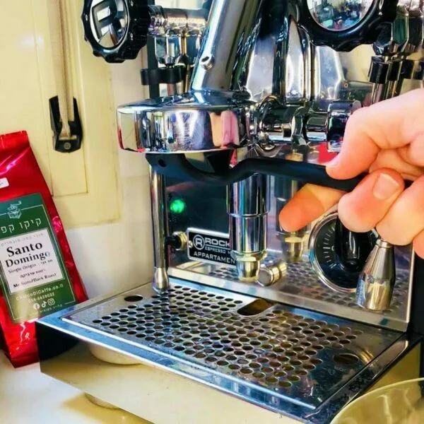 Grouphead Brush Cleaning Use 2