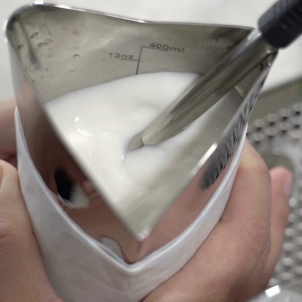 Kruve Create Milk Pitcher White1