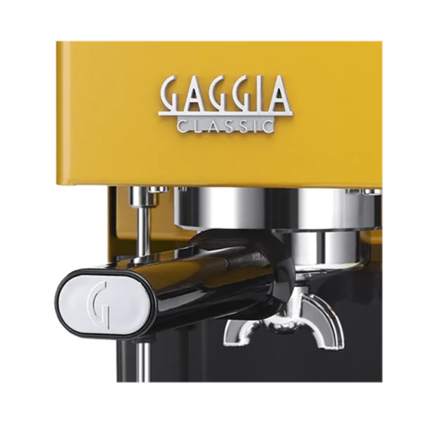 גאג'יה קלאסיק פרו E24 צהוב סאנשיין, עם ידית חליטה מוכנסת.