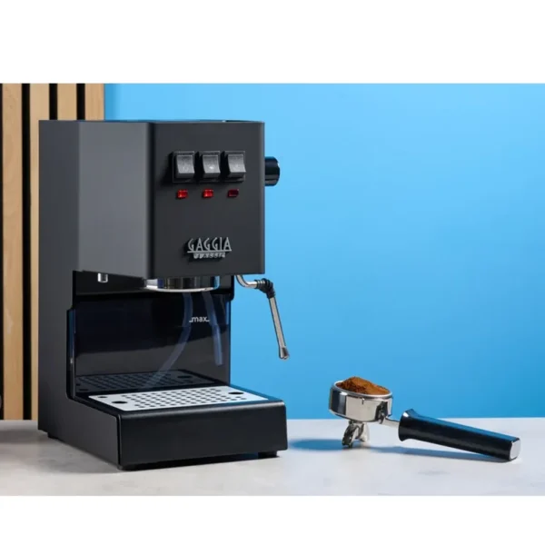 Gaggia Classic Pro E24: אביזרים נלווים (כף מדידה וטמפר)