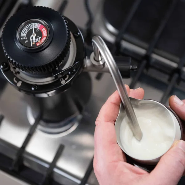 מקציף חלב לכיריים Flair Wizard Steamer - ידית עץ נשלפת