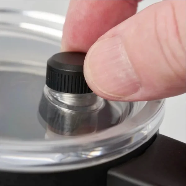 שטיפת מקציף NanoFoamer PRO Gen-2 תחת מים זורמים