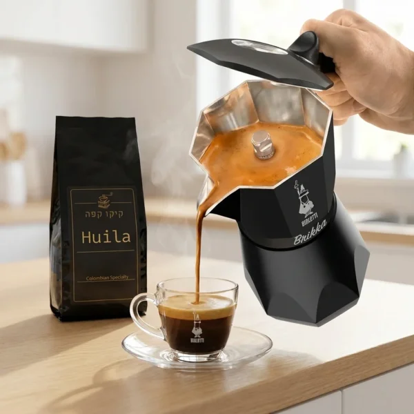 מקינטה ביאלטי בריקה 2 כוסות שחורה Bialetti Brika Noir - מבט מקרוב על השסתום המיוחד לייצור קצף וקרמה עשירה