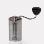 מטחנת Comandante C40 Lab Series Hammerhead עומדת, עם הדפס LAB SERIES על גוף הפלדה