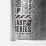 גימור Stone Washed והדפס LAB SERIES Made in Germany על גוף מטחנת Comandante C40 Lab Series Tigershark