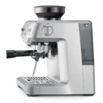 מכונת אספרסו Sage Barista Express (Breville) SES875 נירוסטה בפרופיל צד, עם מיכל המים השקוף בנפח 2 ליטר וסימוני המילוי