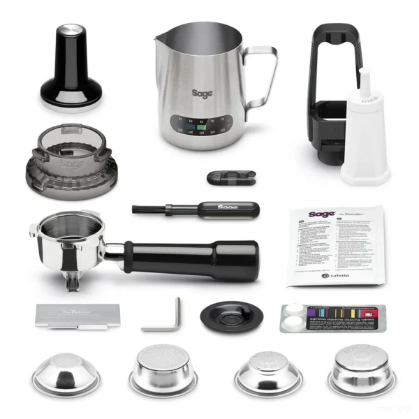 תכולת האריזה של מכונת אספרסו Sage Barista Express SES875: ידית חליטה, סלסילות סינון, דוחסן, משפך מינון, כלי Razor, קנקן הקצפה, פילטר מים וערכת ניקוי