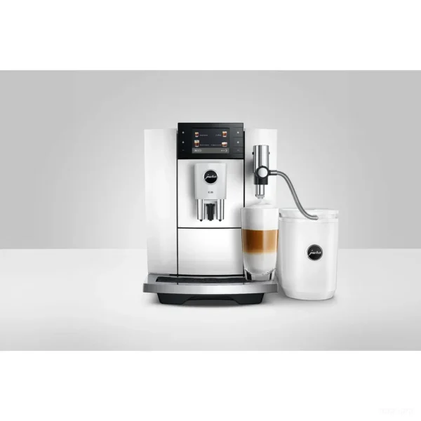 מכונת קפה Jura E8 Piano White (ED) עם מיכל חלב, מכינה לאטה מקיאטו בכוס גבוהה