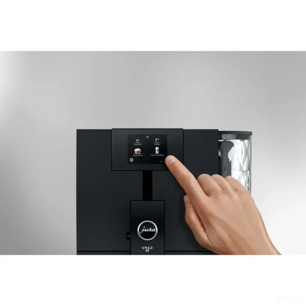 מכונת קפה אוטומטית Jura ENA 8 Full Metropolitan Black - מסך המגע הצבעוני 2.8 אינץ' בזמן בחירת משקה