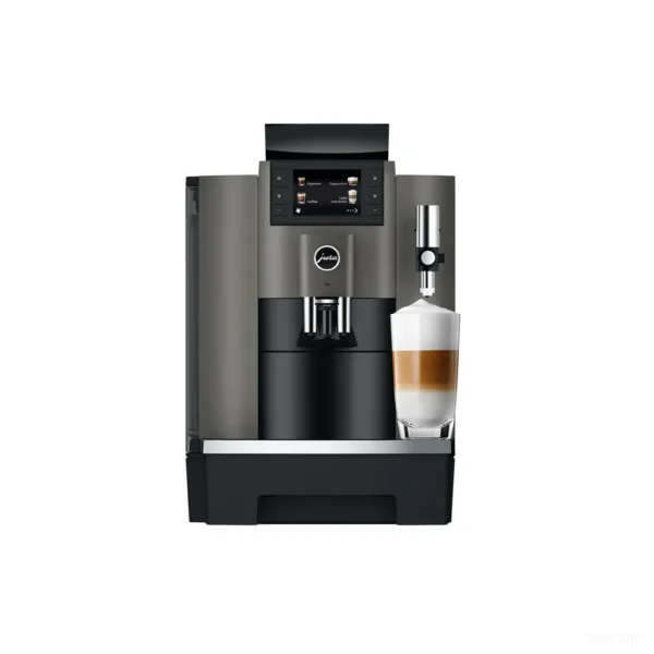 מכונת קפה אוטומטית Jura W8 Dark Inox מכינה לאטה מקיאטו בכוס גבוהה