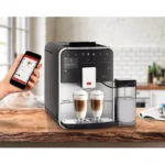 מכונת קפה אוטומטית Melitta Barista T Smart במטבח, שליטה מהטלפון באפליקציית Melitta Connect