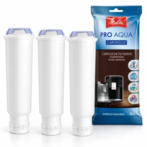 שלושה פילטרים מקוריים מליטה Pro Aqua לצד האריזה על רקע לבן